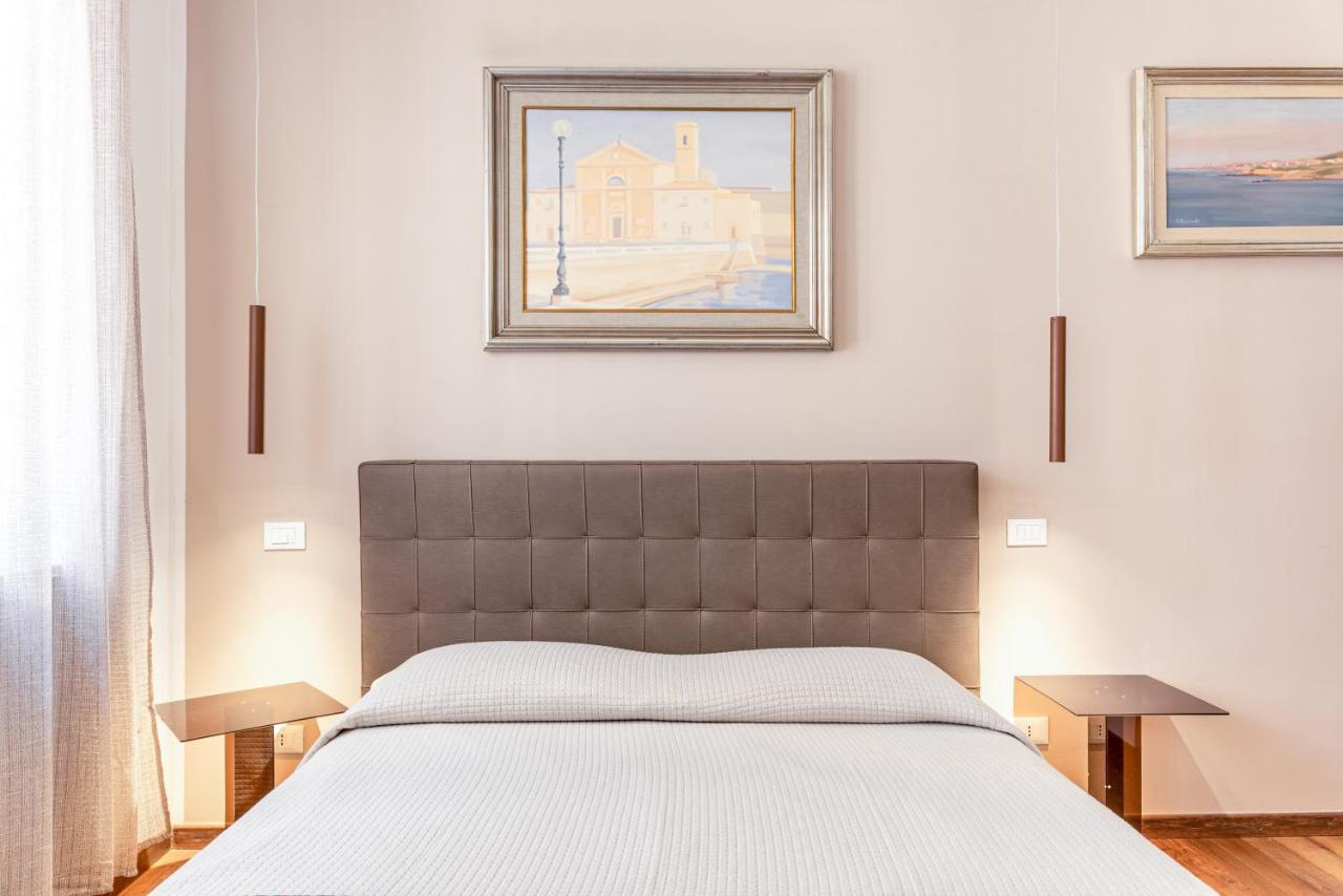 Piccola Venezia Canal View Charming Flat Livorno Bagian luar foto