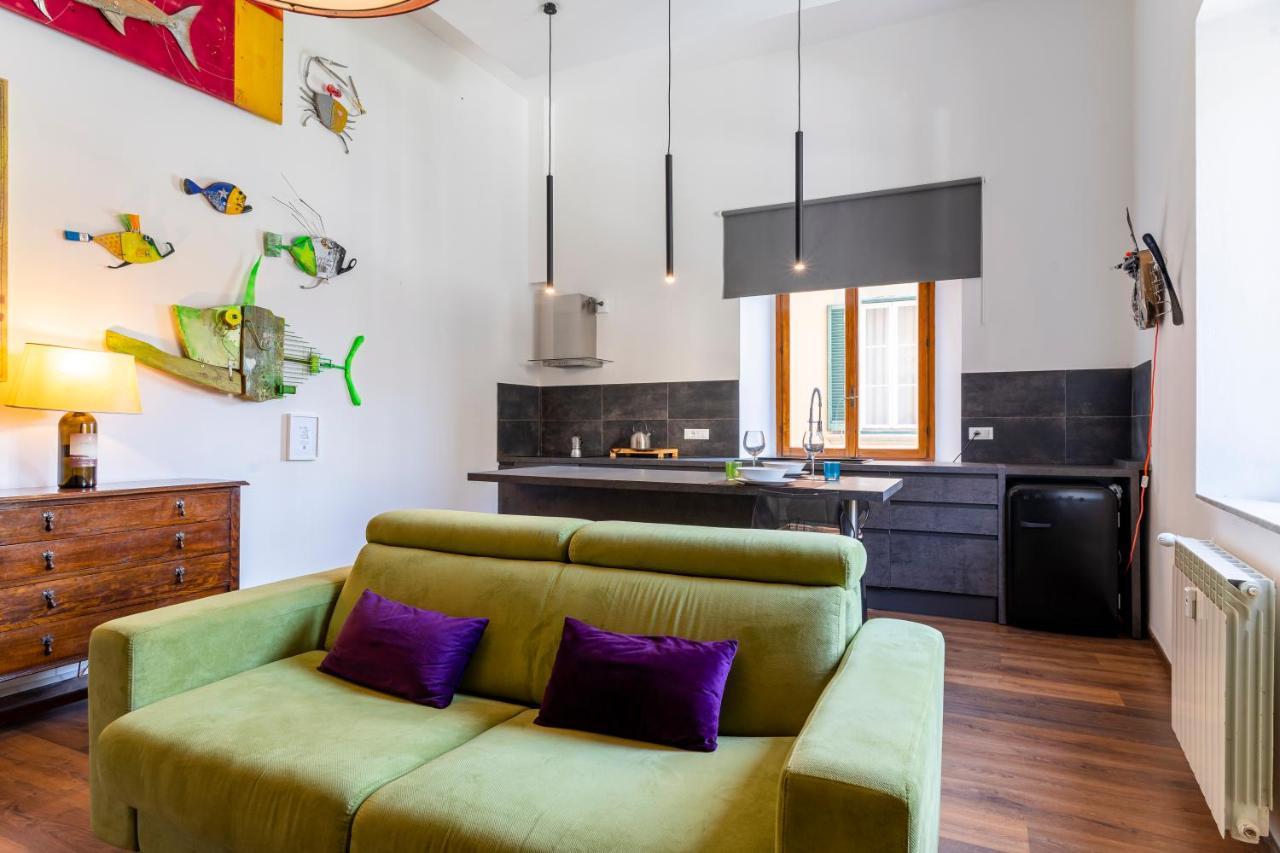 Piccola Venezia Canal View Charming Flat Livorno Bagian luar foto